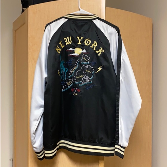 New York Embroidered Jacket - Picture 2 of 4